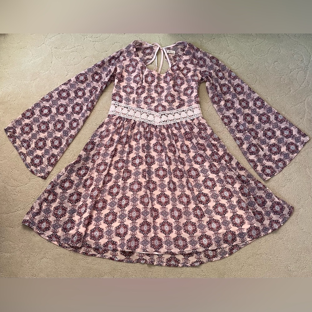 Hollister Long Sleeved Pink Patterned Dress